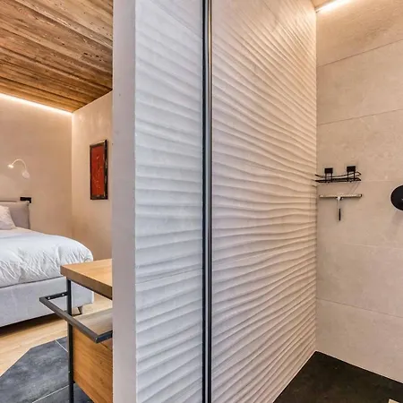 בקתה Luxurious Verney - 8 People *