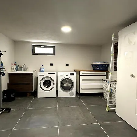 בקתה Luxurious Verney - 8 People