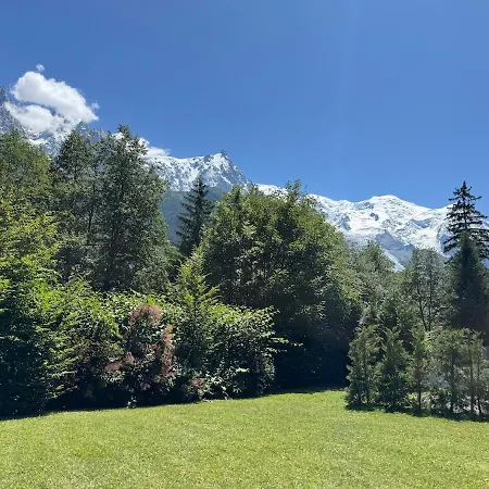 Luxurious Verney - 8 People Chalet