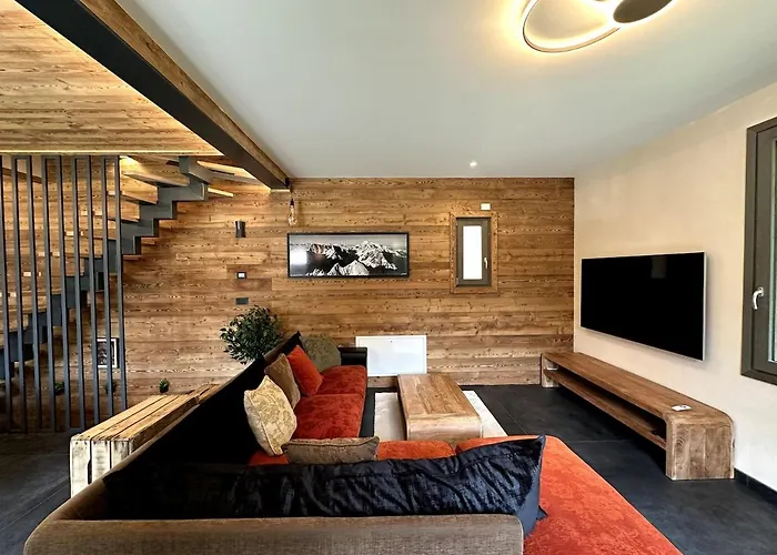 Luxurious Verney - 8 People Chalet Chamonix