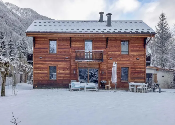 Luxurious Verney - 8 People Chalet Chamonix